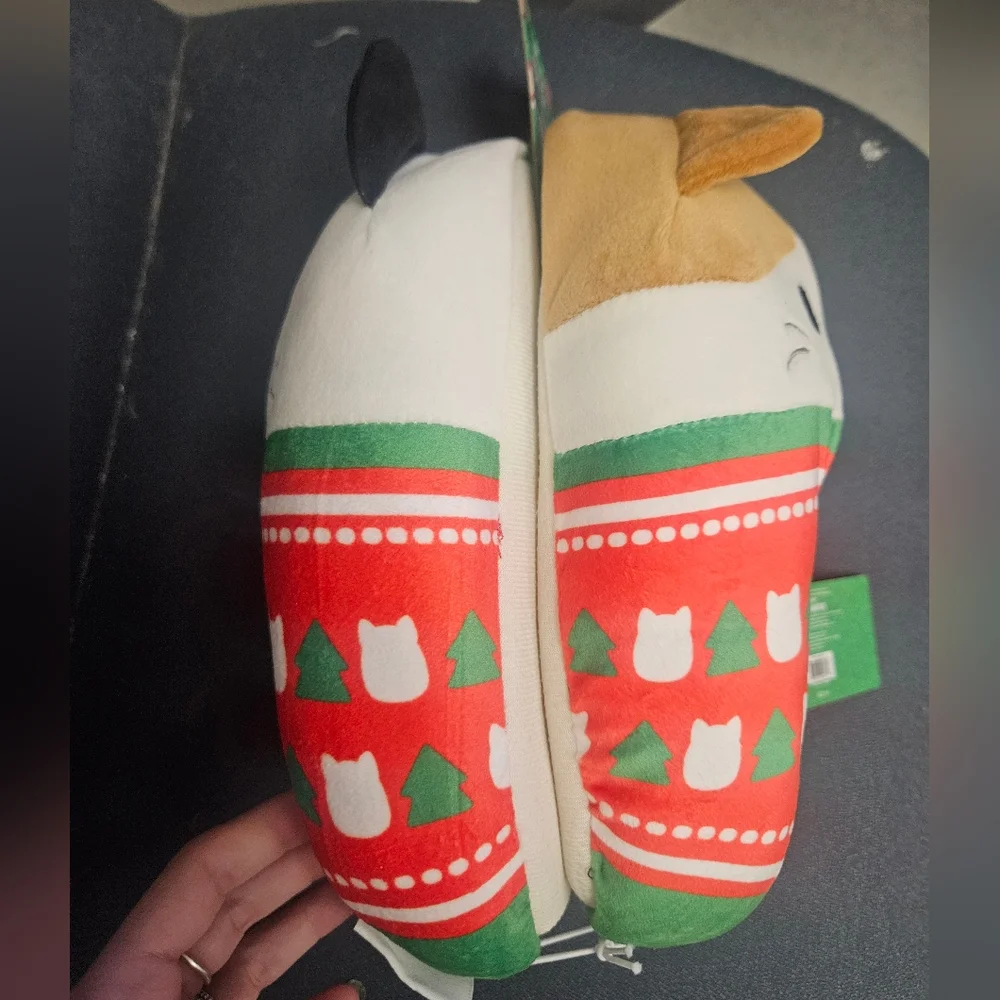 Squishmallow Christmas Cam the Cat Slippers Size 4/5 Holiday Sweater 🎄